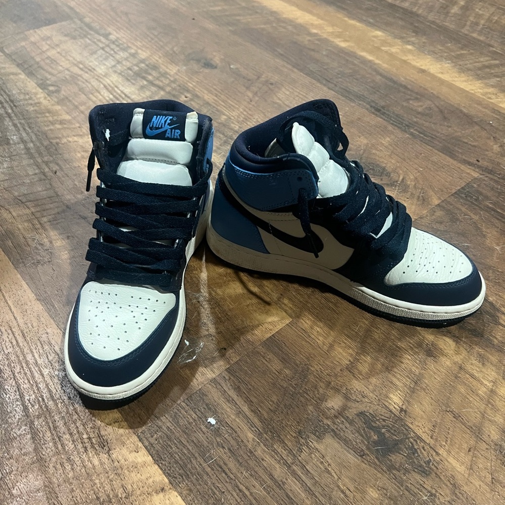 Obsidians Nike! Barely worn! Like new!